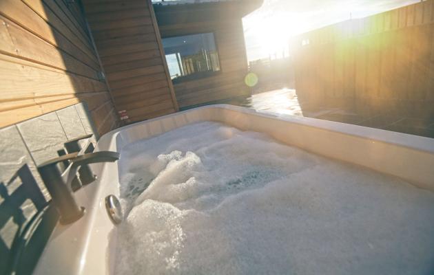 Cedar View bath tub in sun