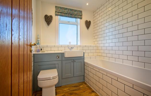 Edenville Cottage bathroom